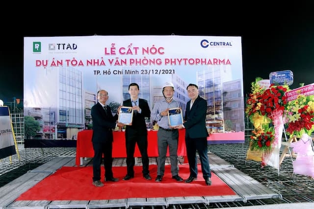 Lễ Cất Nóc Tòa Nhà Văn Phòng Phytopharma